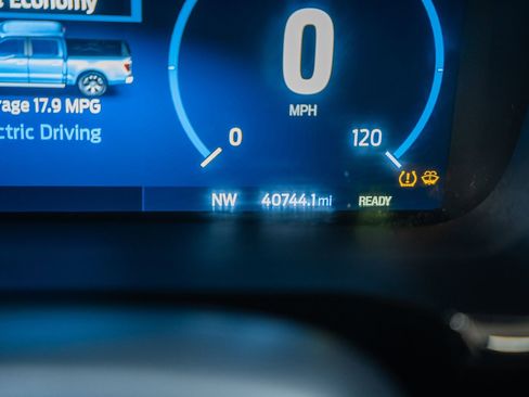 Used 2023 Ford F150 Lariat w/ Equipment Group 502A High image 57