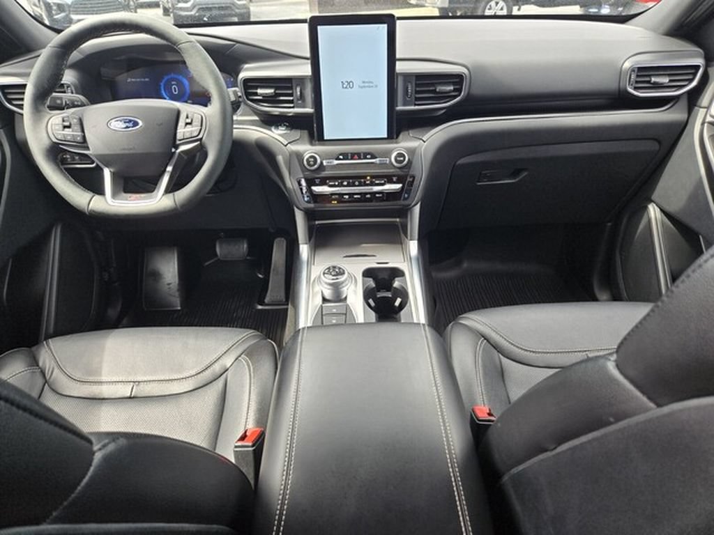 Certified 2020 Ford Explorer ST w/ Premium Technology Package AWD/4WD image 16
