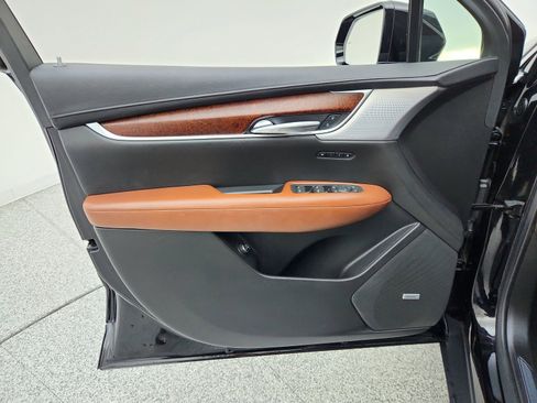 Used 2020 Cadillac XT5 Premium Luxury FWD image 25