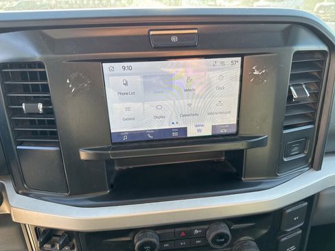 Used 2025 Ford F250 XLT image 24