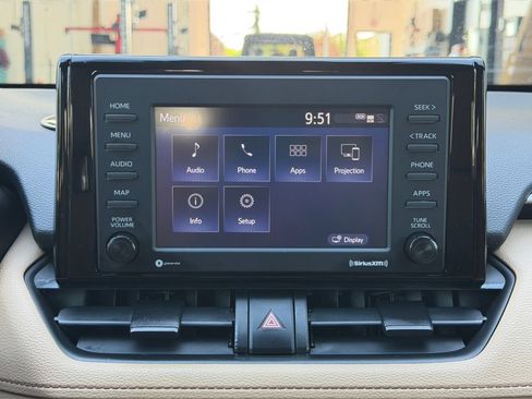 Used 2021 Toyota RAV4 XLE w/ Convenience Package AWD/4WD image 21