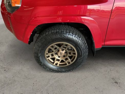 Used 2021 Toyota 4Runner TRD Off-Road AWD/4WD image 9