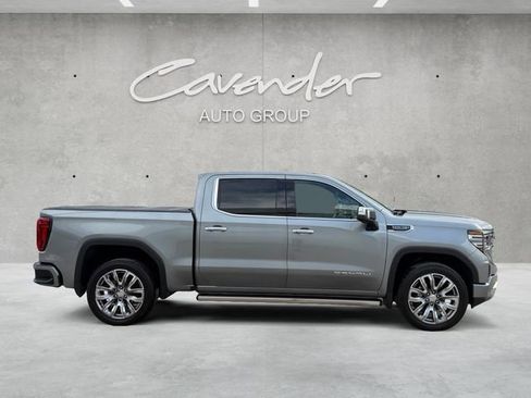 Used 2025 GMC Sierra 1500 Denali w/ Denali Reserve Package AWD/4WD image 17