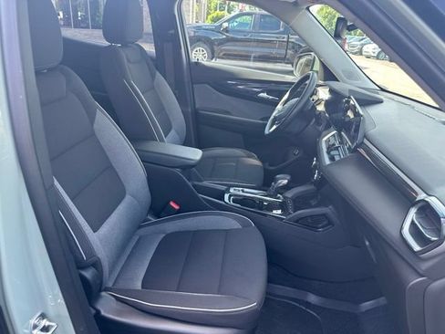 Used 2025 Chevrolet TrailBlazer LT w/ Convenience Package AWD/4WD image 26