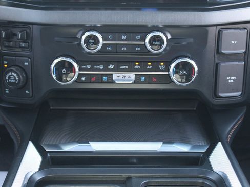 Used 2024 Ford F350 Platinum w/ Tremor Off-Road Package AWD/4WD image 21