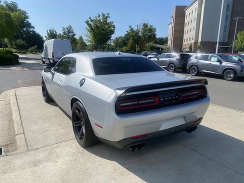 Used 2023 Dodge Challenger SRT Hellcat w/ Driver Convenience Group RWD image 7