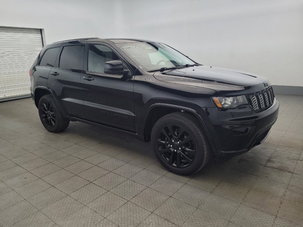 Used 2019 Jeep Grand Cherokee Altitude AWD/4WD image 11