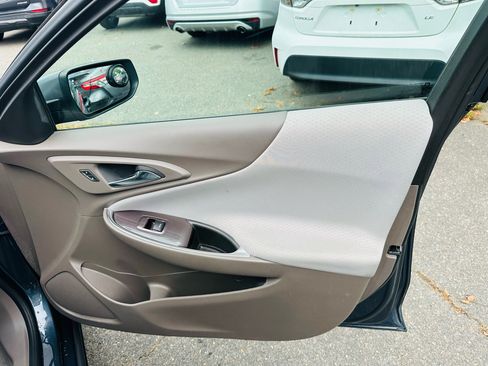 Used 2019 Chevrolet Malibu LT image 28