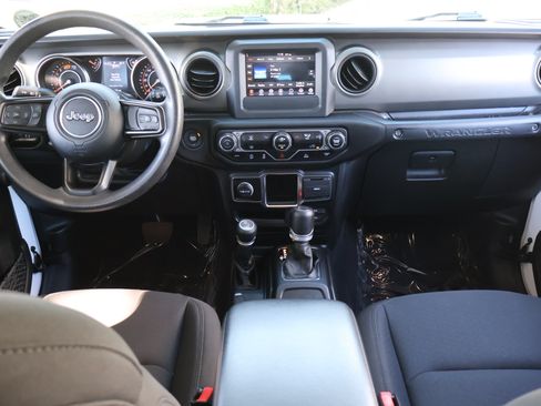 Used 2022 Jeep Wrangler Unlimited Sport AWD/4WD image 13