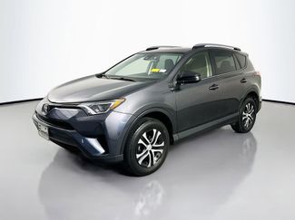 Used 2017 Toyota RAV4 LE AWD/4WD video 3