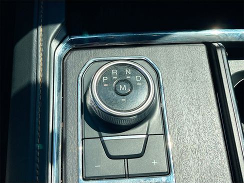 Used 2022 Ford Expedition Max Platinum image 17