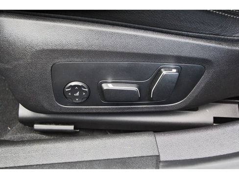 Used 2026 BMW 330i xDrive Sedan AWD/4WD image 31