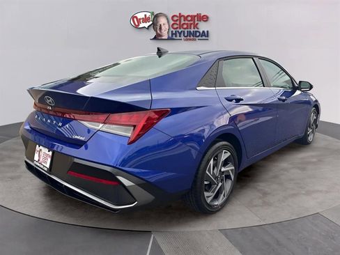 New 2026 Hyundai Elantra Limited image 5