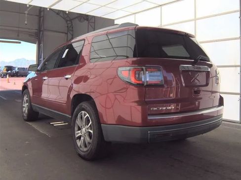 Used 2014 GMC Acadia SLT FWD image 2