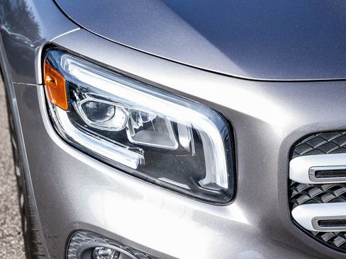 Used 2021 Mercedes-Benz GLB 250 image 13