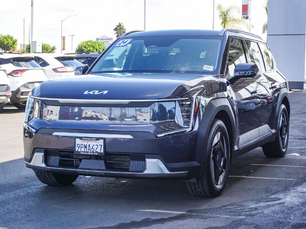 Certified 2024 Kia EV9 Wind AWD/4WD image 3