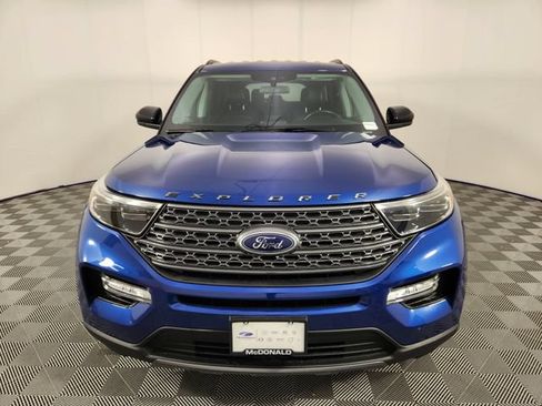 Used 2022 Ford Explorer XLT w/ Equipment Group 202A AWD/4WD image 8