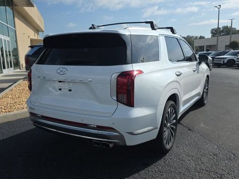 Used 2024 Hyundai Palisade Calligraphy FWD image 4