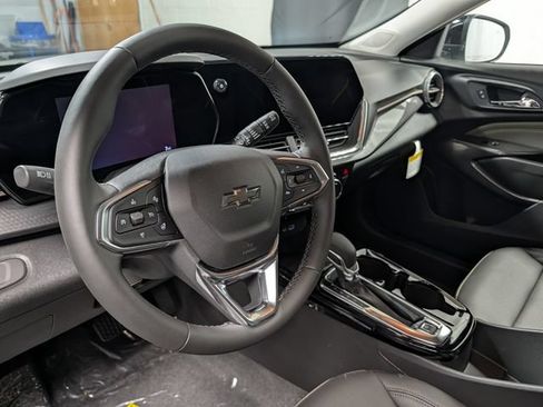 New 2026 Chevrolet Trax ACTIV w/ Driver Confidence Package FWD image 18