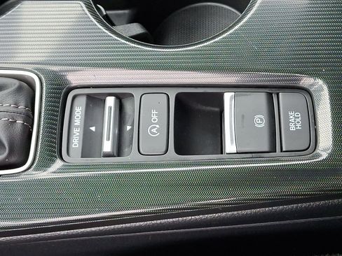 Used 2025 Honda Civic Sport image 25