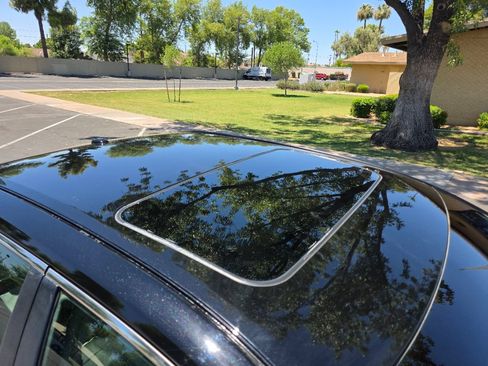 Used 2012 Toyota Camry XLE w/ Leather Pkg FWD image 7