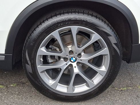 Used 2024 BMW X5 xDrive40i w/ Parking Assistance Package AWD/4WD image 6