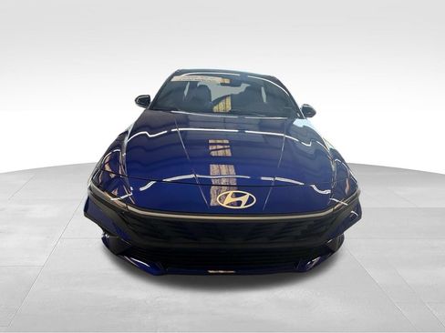 Used 2025 Hyundai Elantra Sport FWD image 10