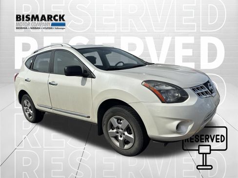 Used 2015 Nissan Rogue S w/ Convenience Package AWD/4WD image 2