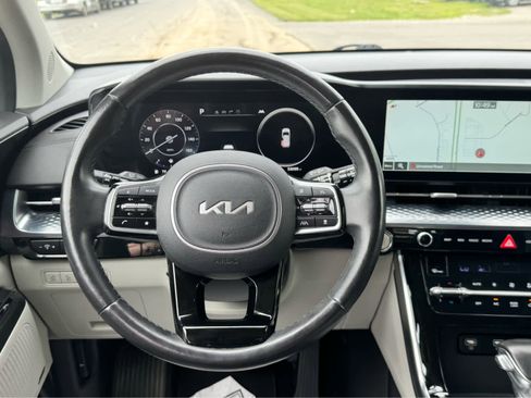 Used 2022 Kia Carnival SX Prestige FWD image 18