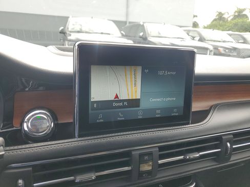 Certified 2022 Lincoln Corsair Reserve image 22