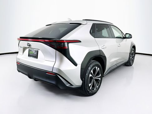 Used 2024 Toyota bZ4X XLE w/ Weather Package image 9