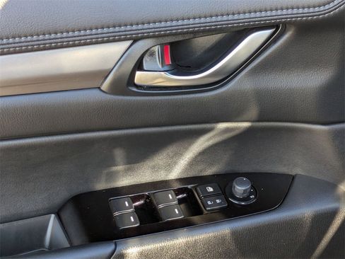 Used 2025 MAZDA CX-5 AWD 2.5 S w/ Preferred Package image 13