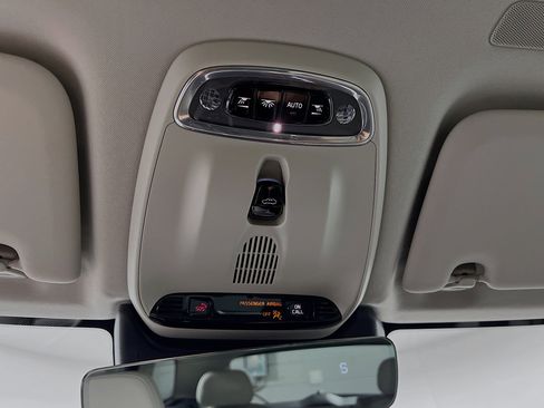 Used 2021 Volvo XC60 T5 Momentum image 21