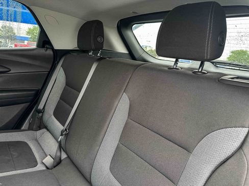 Used 2025 Chevrolet TrailBlazer LS w/ LS Convenience Package FWD image 19