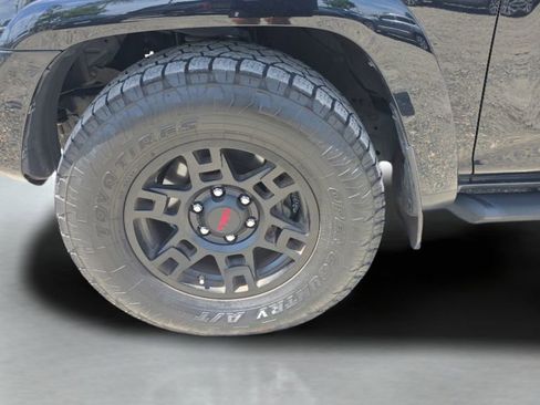 Used 2021 Toyota 4Runner SR5 Premium w/ Moonroof Package RWD image 27