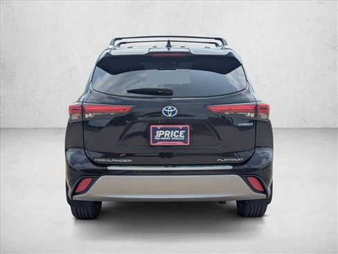 Used 2021 Toyota Highlander Platinum AWD/4WD image 7