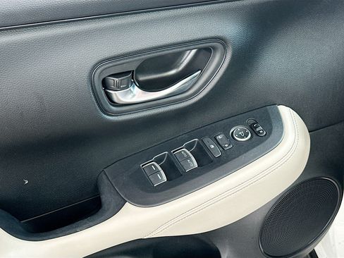 Used 2024 Honda HR-V EX-L image 17