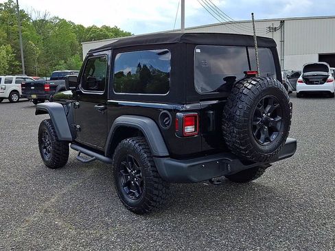 Used 2024 Jeep Wrangler Sport AWD/4WD image 6