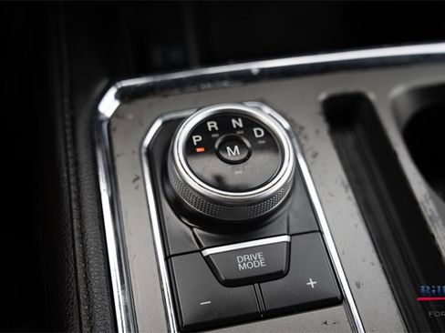 Used 2021 Ford Expedition Max XLT image 16