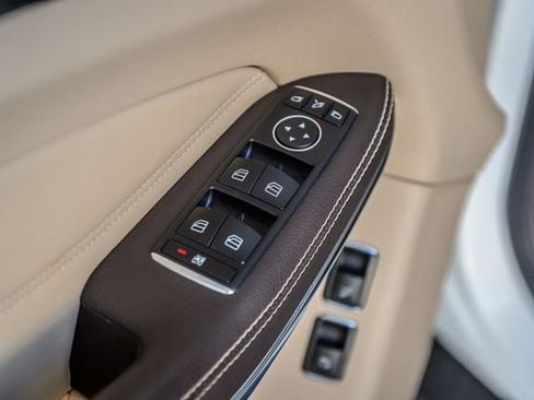 Used 2018 Mercedes-Benz GLS 550 4MATIC image 57