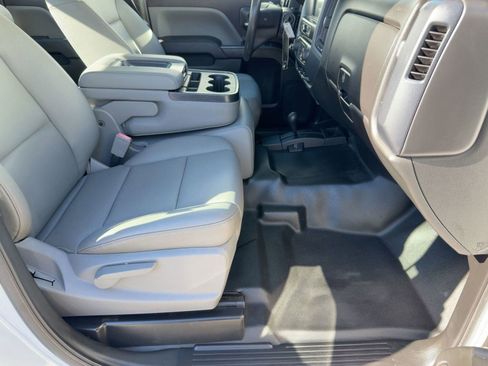 Used 2018 Chevrolet Silverado 1500 W/T w/ Trailering Package image 26