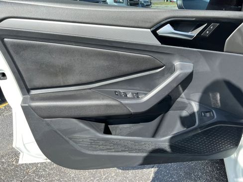 Used 2019 Volkswagen Jetta R-Line FWD image 9