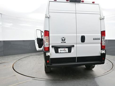 Used 2024 RAM ProMaster 2500 w/ Convenience Group FWD image 42