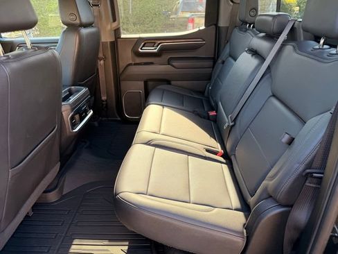 Used 2022 GMC Sierra 1500 SLT w/ SLT Premium Plus Package AWD/4WD image 7