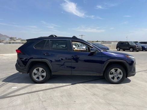 Used 2023 Toyota RAV4 XLE w/ Convenience Package FWD image 3