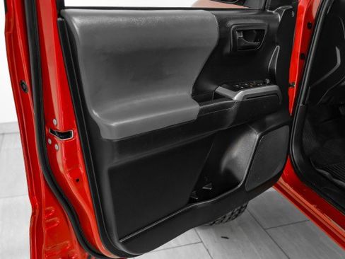 Used 2021 Toyota Tacoma SR5 image 37