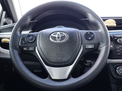 Used 2016 Toyota Corolla LE FWD image 17