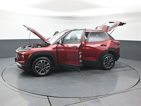 Used 2024 Chevrolet TrailBlazer LT image 43