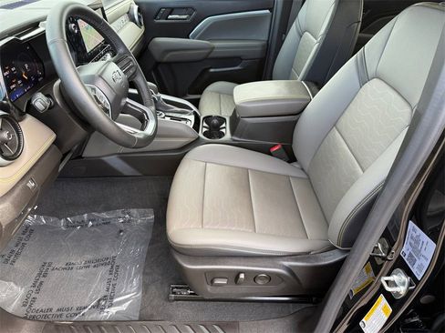 Used 2024 Chevrolet Colorado ZR2 w/ ZR2 Convenience Package III image 10