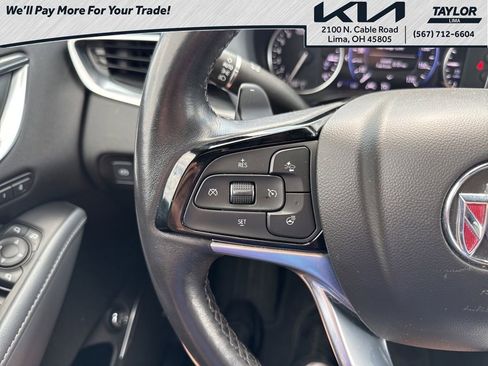 Used 2022 Buick Enclave Premium image 22